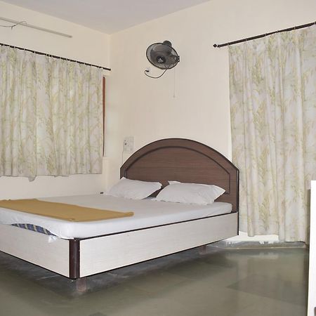 Hotel Guruji Alībāg Exterior foto